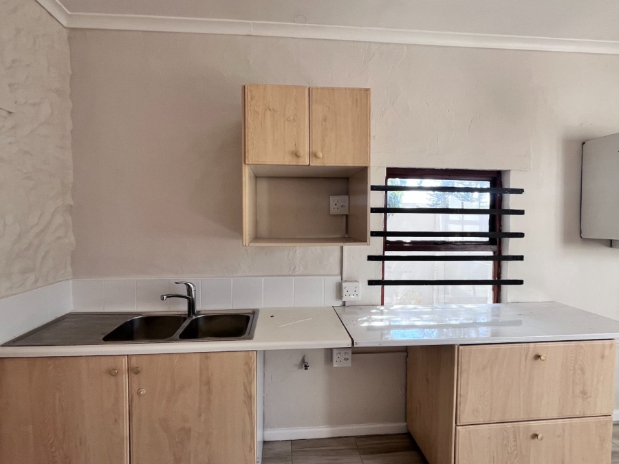 To Let 1 Bedroom Property for Rent in Table View Western Cape